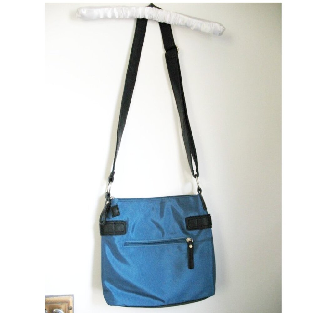 Roots crossbody bag, Almost new! - Picture 2 of 13